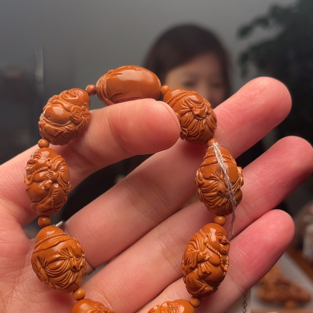 橄榄核手串鞍**亓弥勒佛手串