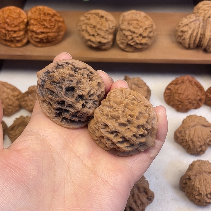 木质类秦岭山脉文玩核桃