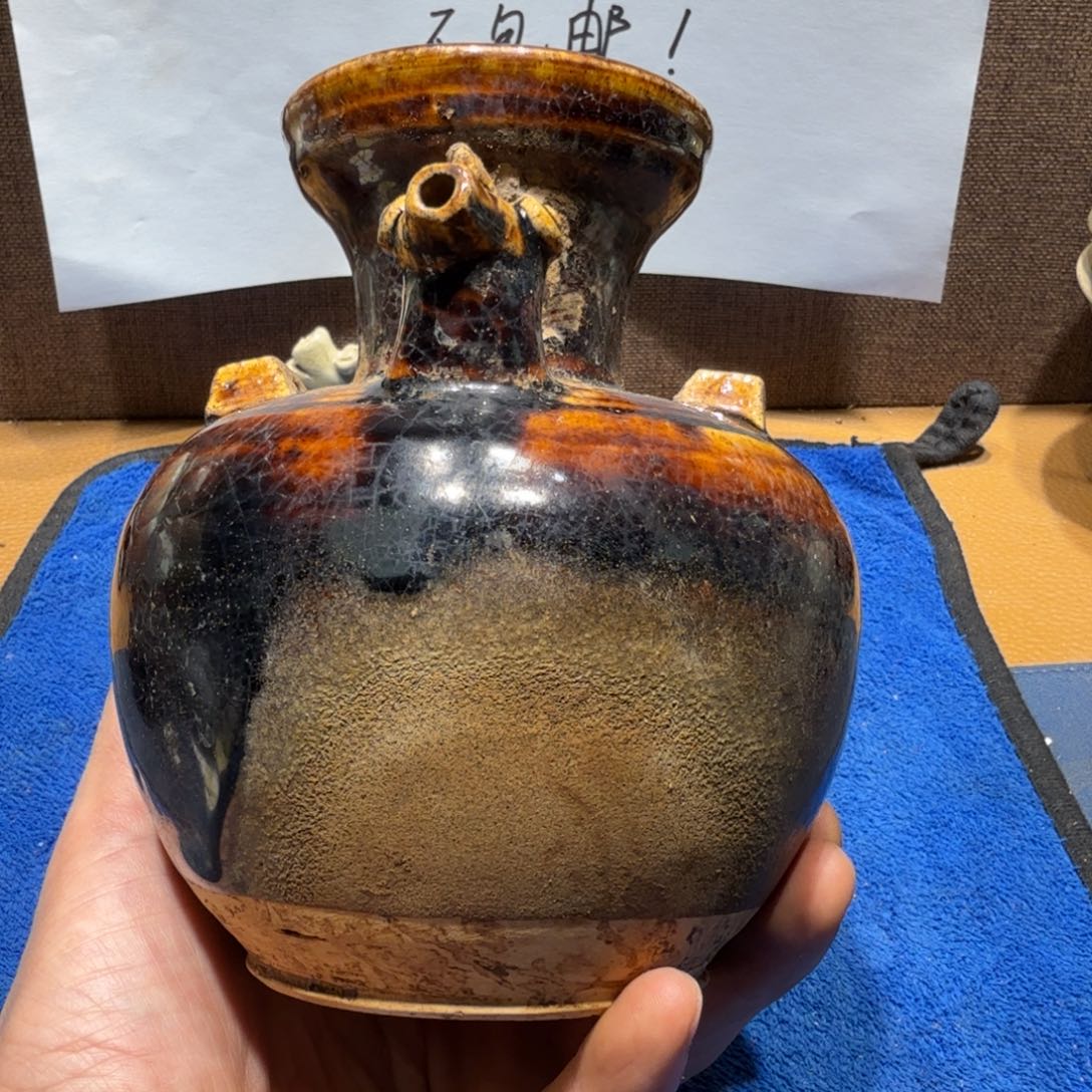 陶其他漂亮的小瓷瓶子