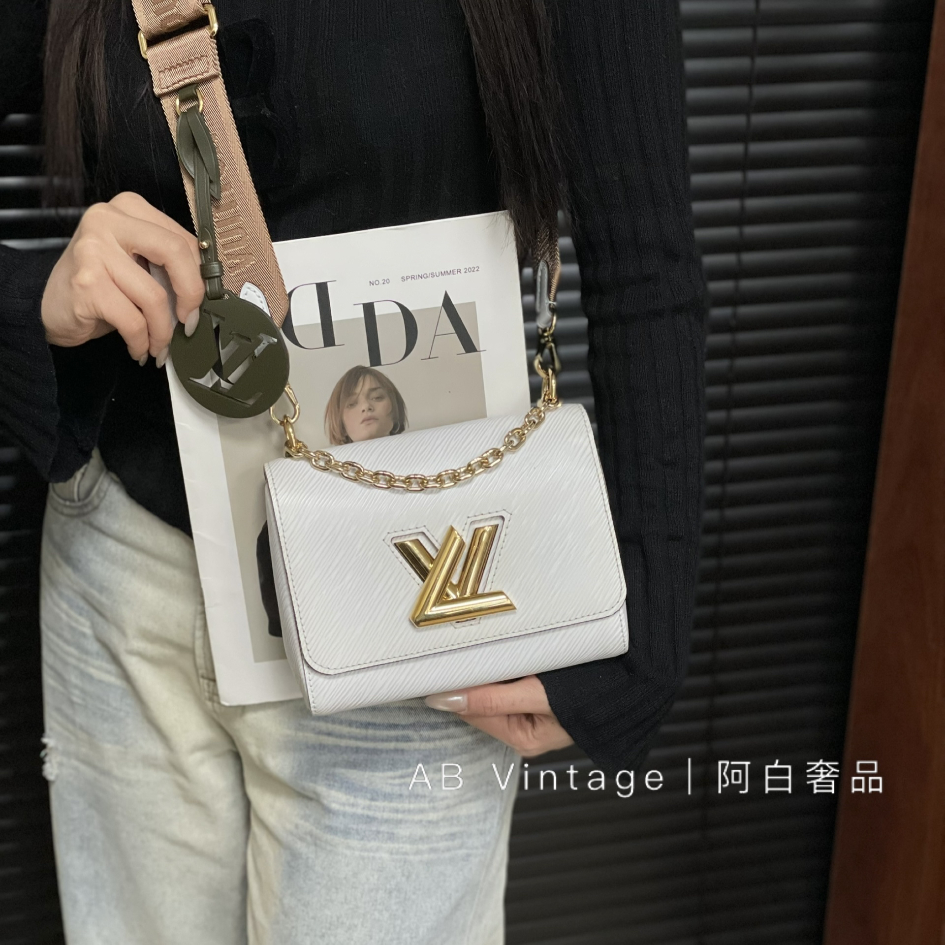 95新 LouisVuitton/路易威登 阿白奢品/ 白色水波纹twist斜挎包