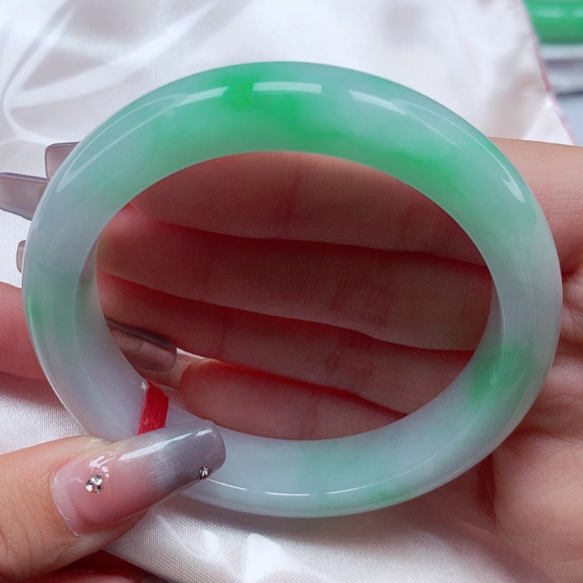 【闪购商品】翡翠手镯未镶嵌57圈