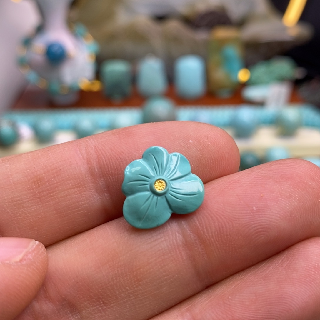 绿松石未镶嵌珠宝奇石