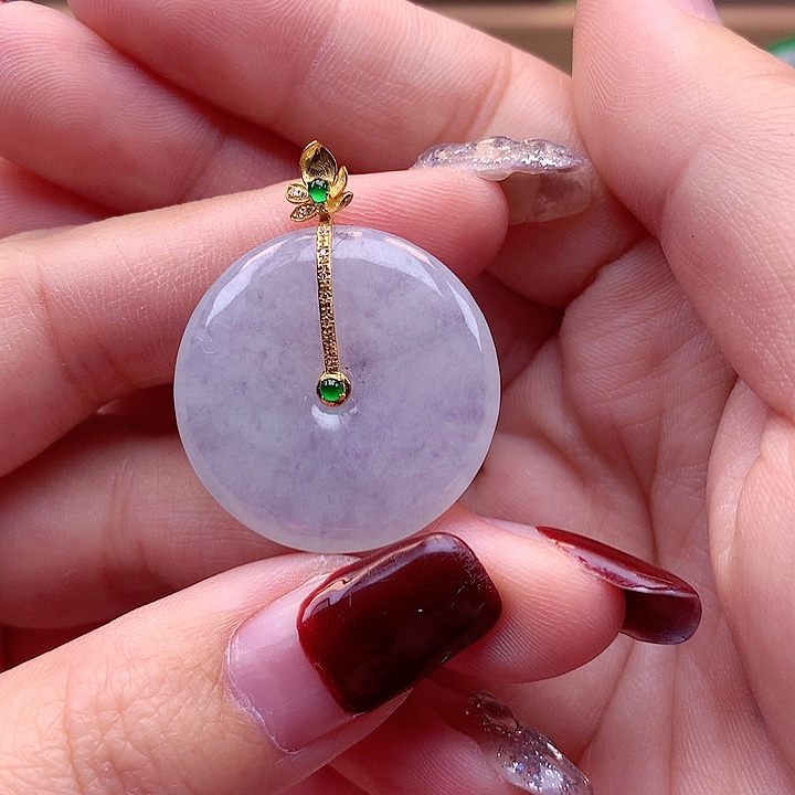 翡翠颈饰18K金镶嵌翡翠