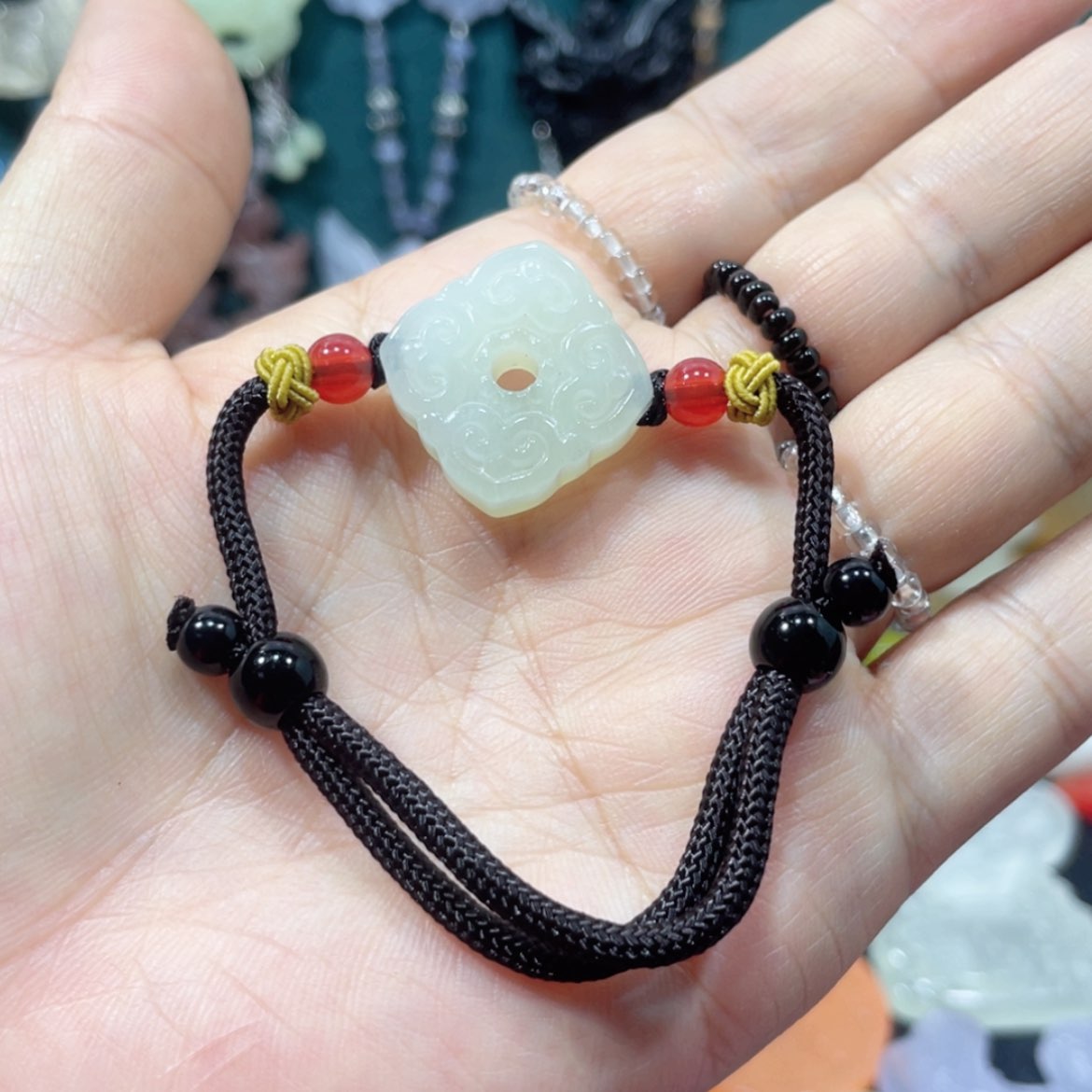 【闪购商品】未镶嵌岫玉颈饰3手牌