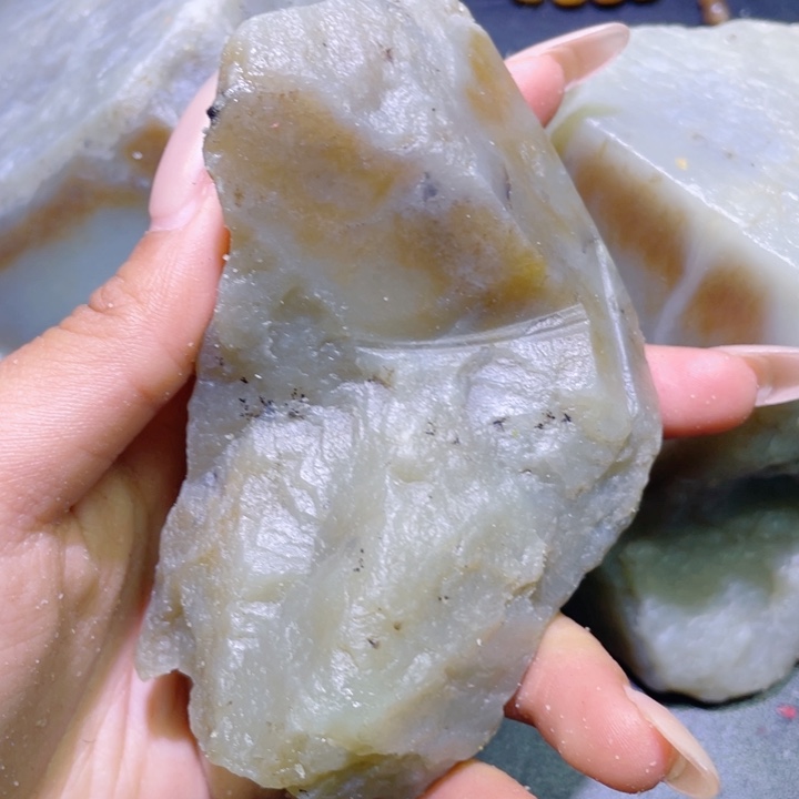 和田玉未镶嵌珠宝半成品