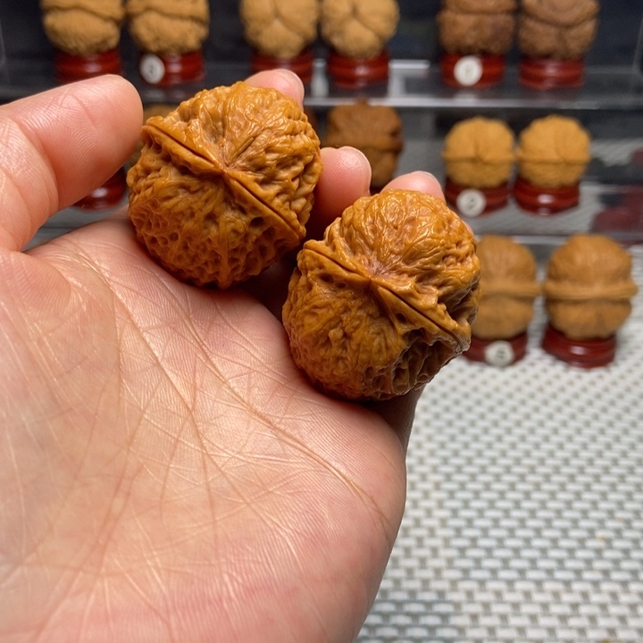 文玩核桃把件2云顶绣球