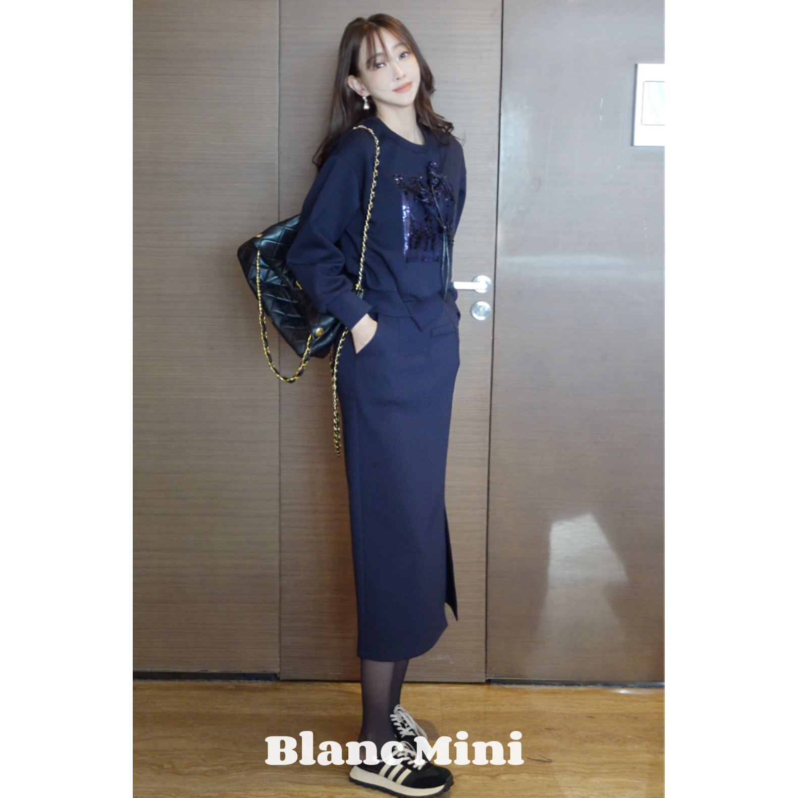 【MiNi推荐】新款时尚长袖显瘦刺绣蝴蝶修身空气层休闲套装 JD1062