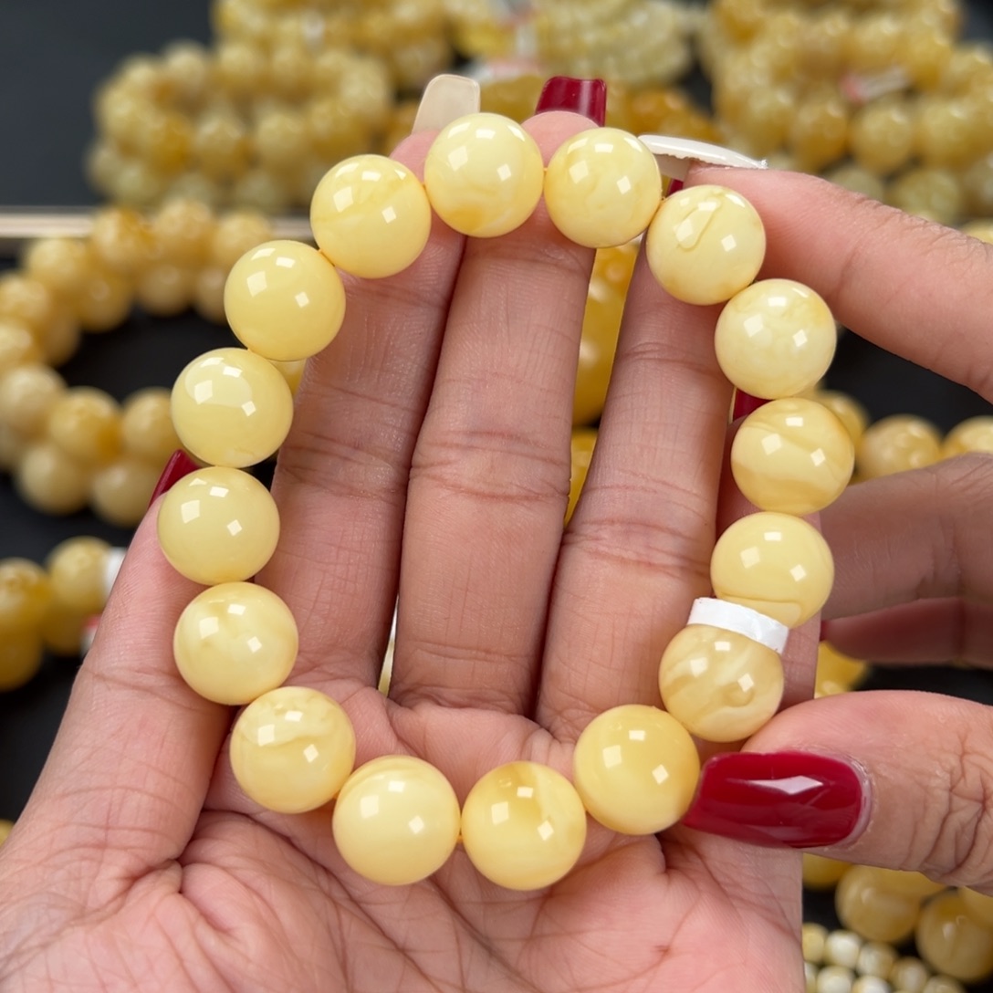 琥珀未镶嵌手链21.1克