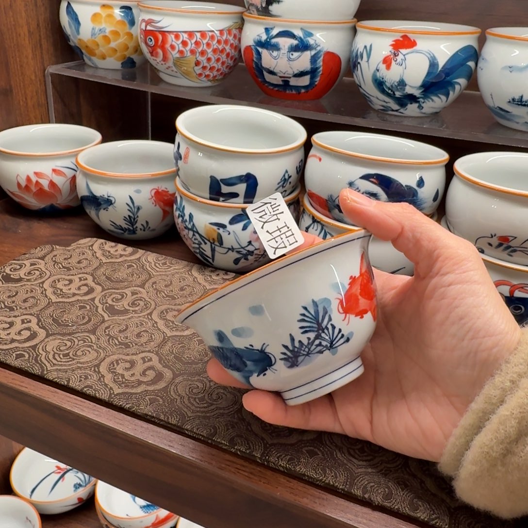 釉下手绘茶具微瑕
