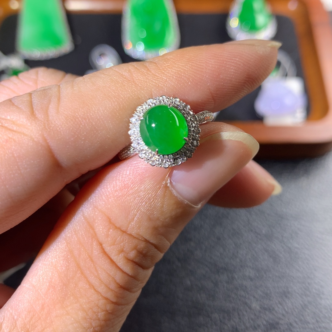 翡翠18K金镶嵌戒指翡翠