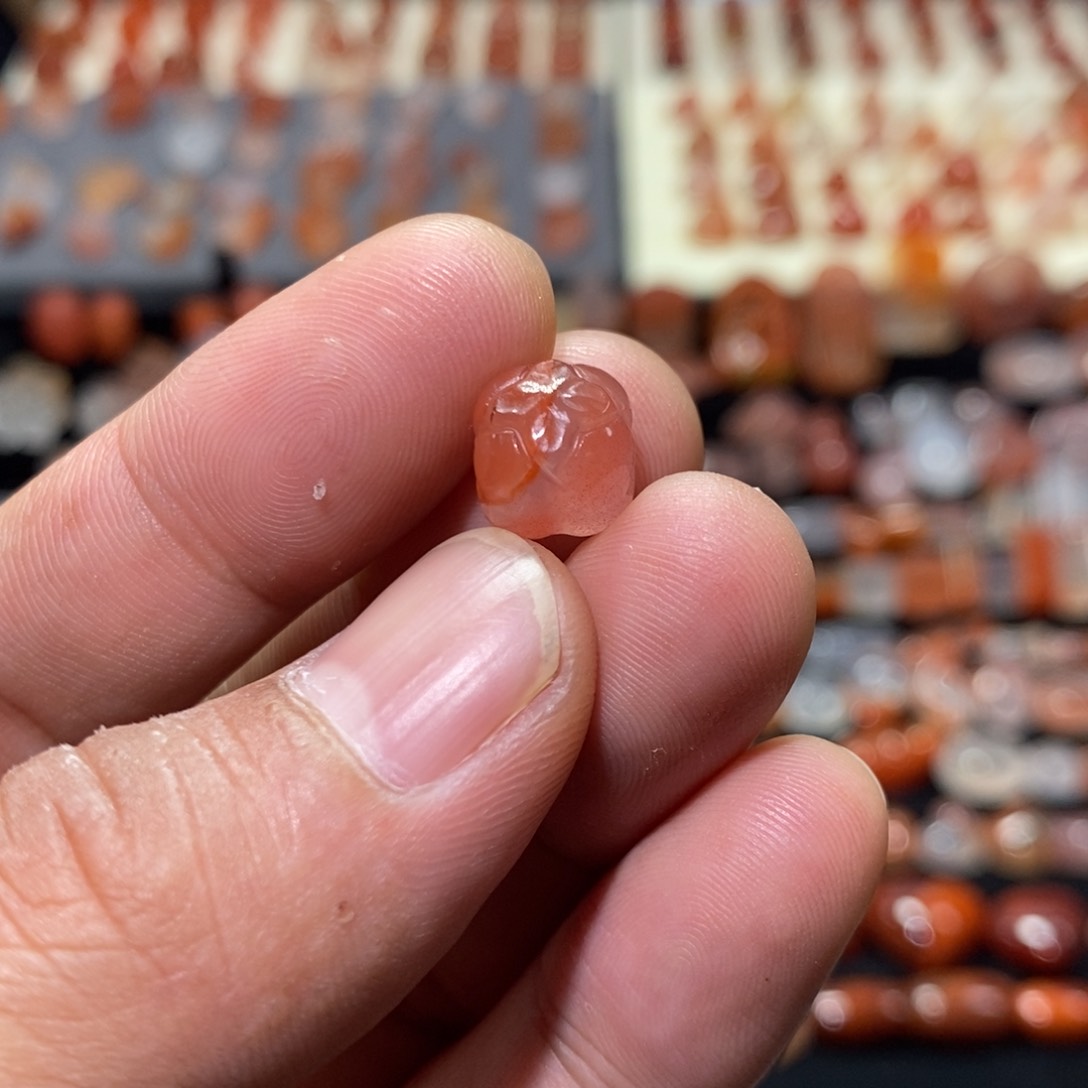 南红玛瑙冰飘未镶嵌柿子1