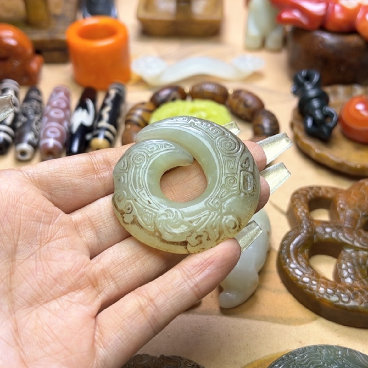 【闪购商品】蛇纹石玉颈饰未镶嵌