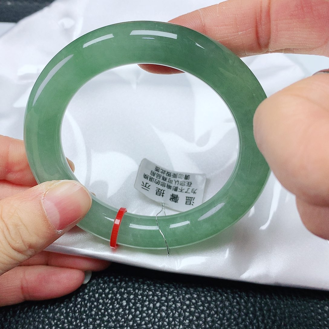 翡翠手镯未镶嵌53胖