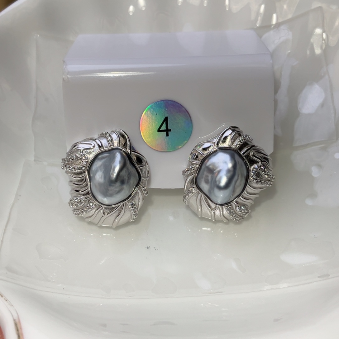 只***比耳饰银S925镶嵌海水珍珠