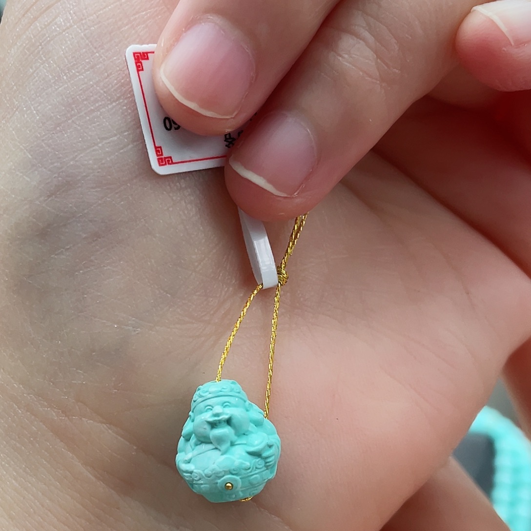 绿松石颈饰未镶嵌