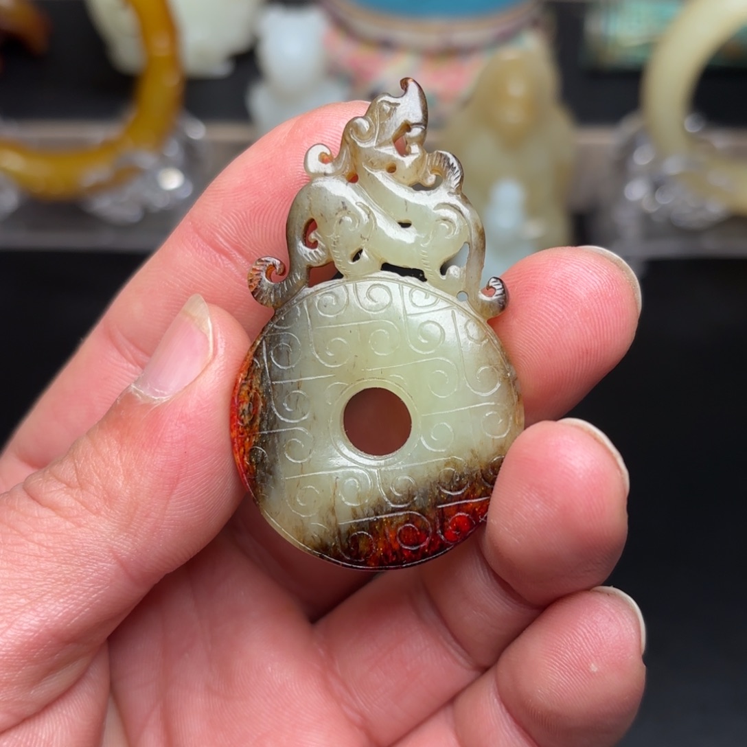 和田玉挂件未镶嵌又*年