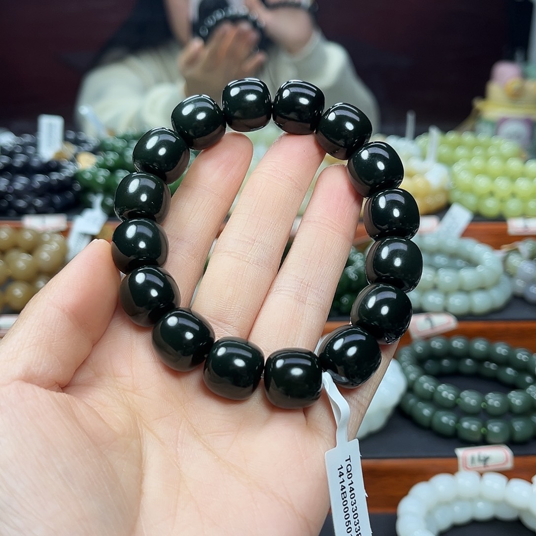 和田玉未镶嵌手链