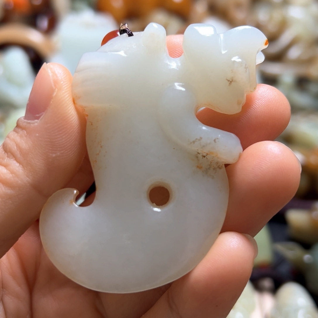 和田玉（糖玉）颈饰未镶嵌