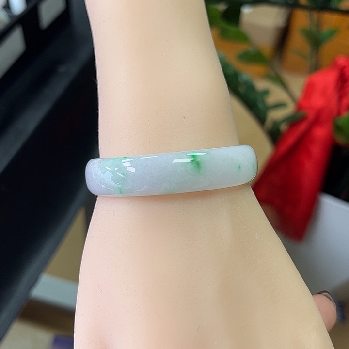 翡翠手链未镶嵌小瓶子