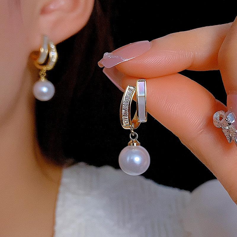 纯铜仿珍珠耳饰 小众设计轻奢高级感耳环女时尚气质网红百搭耳环
