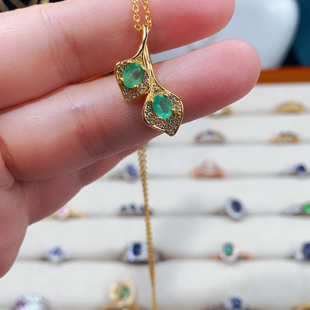 祖母绿颈饰银S925镶嵌