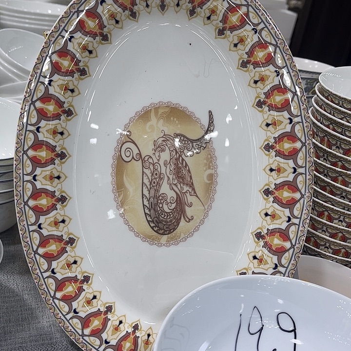 陶摆件十二寸鱼盘一个