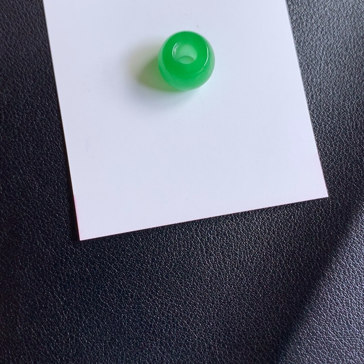 烂***墙爆款冰绿路路通锁骨链