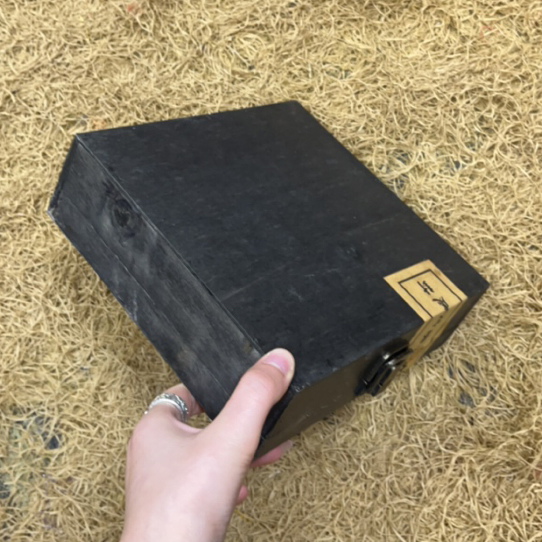 【闪购商品】《闷》太阳黑木盒摆件复古工艺风