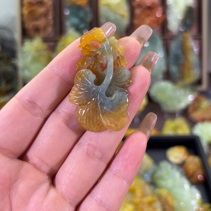 未镶嵌蛇纹石玉颈饰