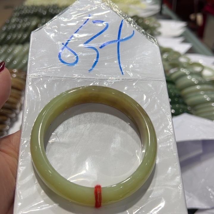 和田玉（糖玉）手镯未镶嵌炜*