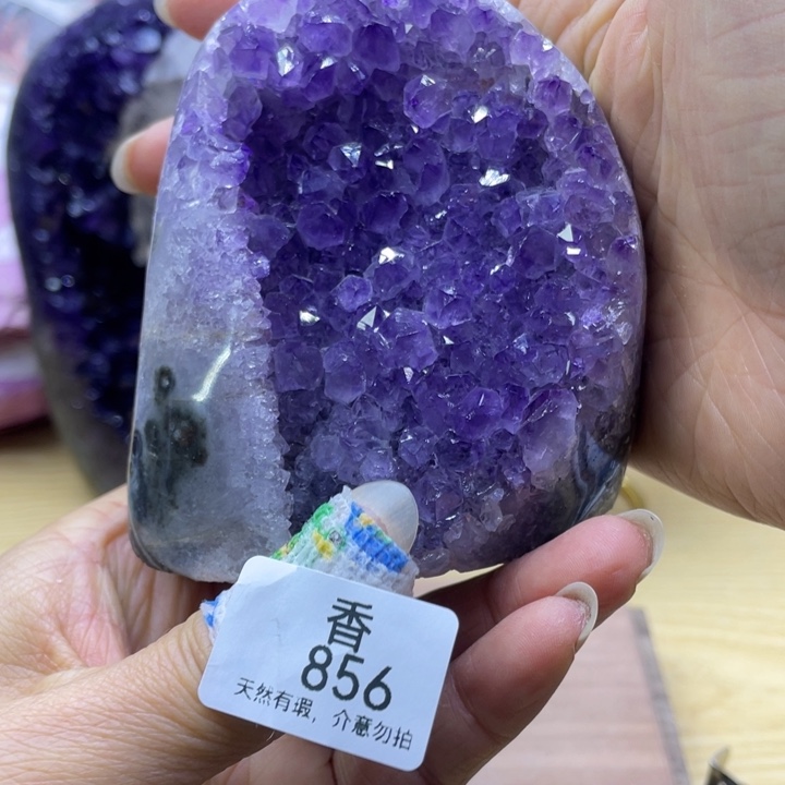 未镶嵌水晶大型摆件（非配饰）