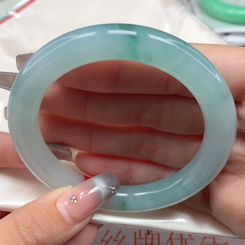 【闪购商品】翡翠手镯未镶嵌56圈