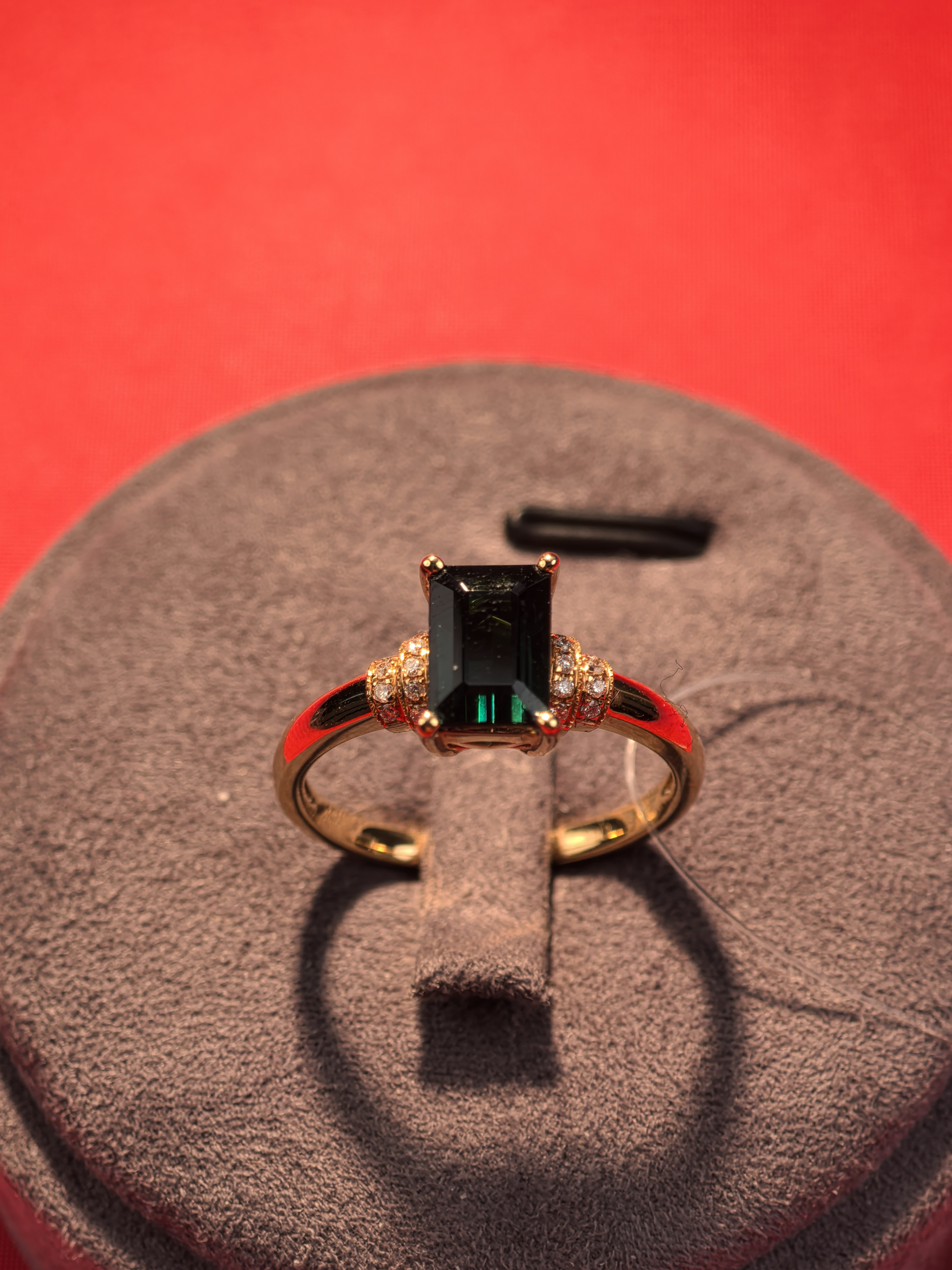 绿碧玺戒指18K金镶嵌