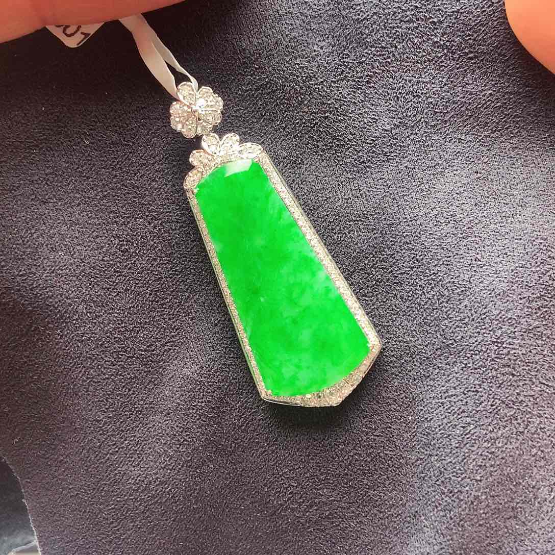 翡翠颈饰18K金镶嵌上新