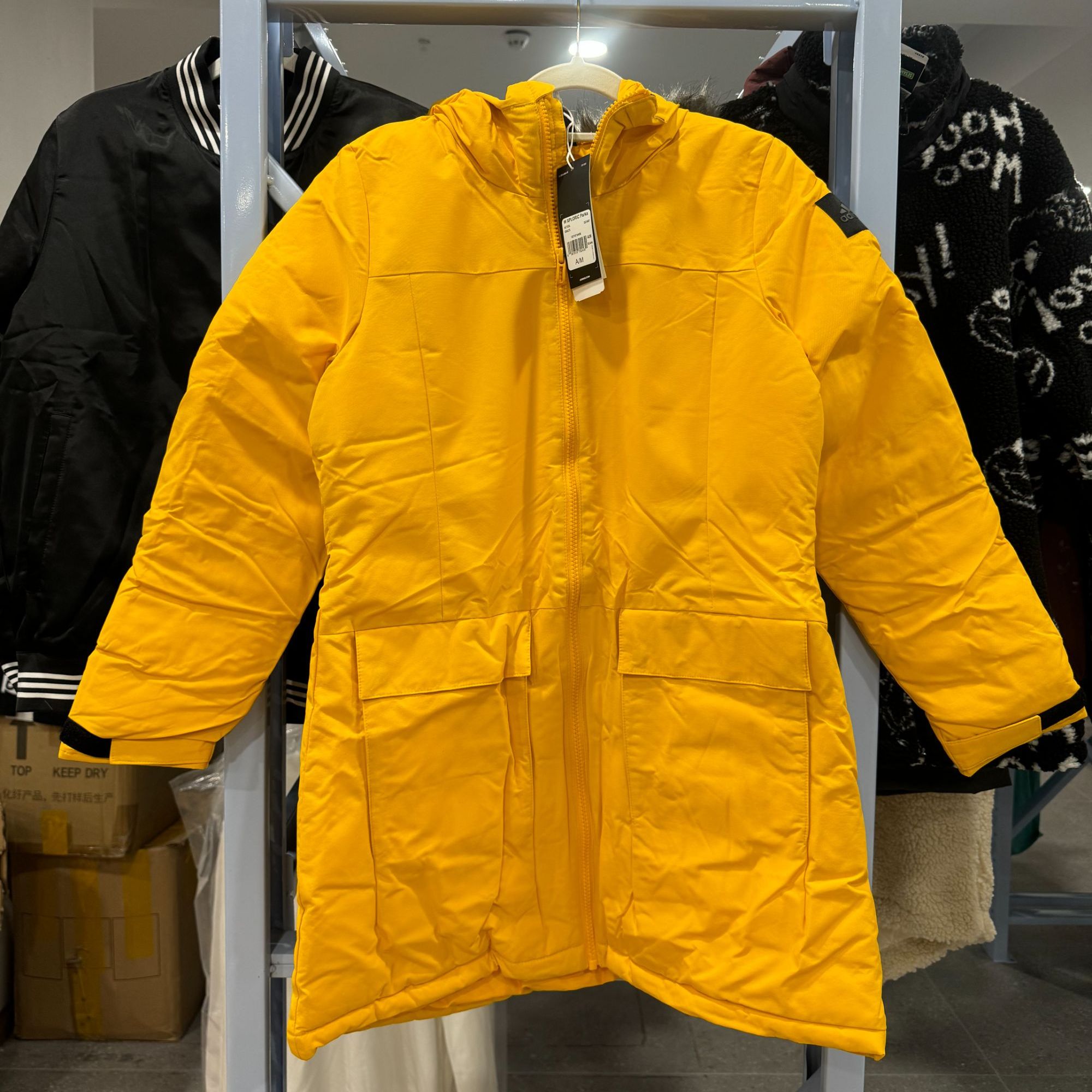 adidas运动外套DZ1497（210）