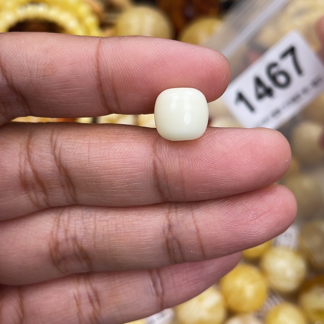 蜜蜡未镶嵌珠宝奇石10.5