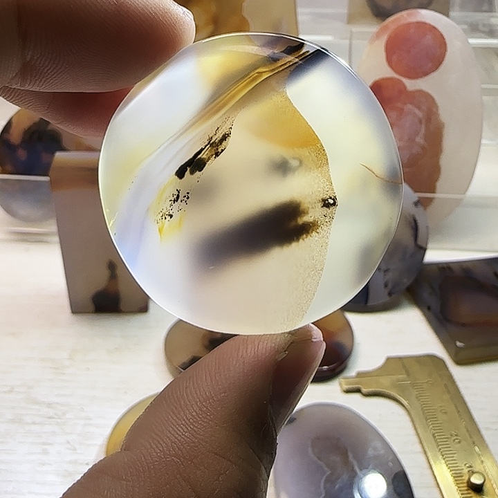 玛瑙/玉髓未镶嵌珠宝奇石