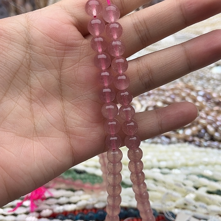 未镶嵌玛瑙/玉髓珠宝半成品一条8mm左右星光草莓晶