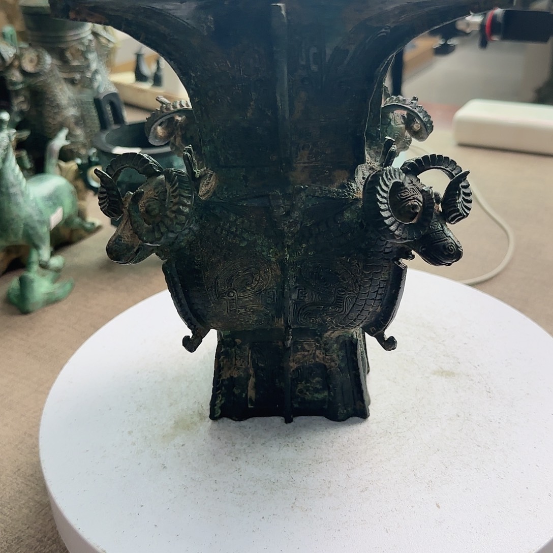 泥塑青铜器文物复制品