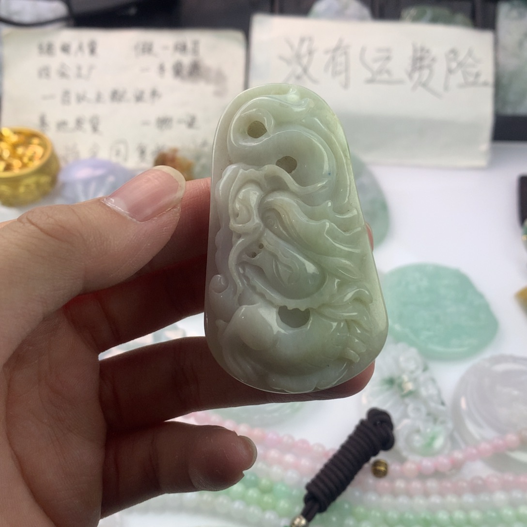 翡翠颈饰未镶嵌一