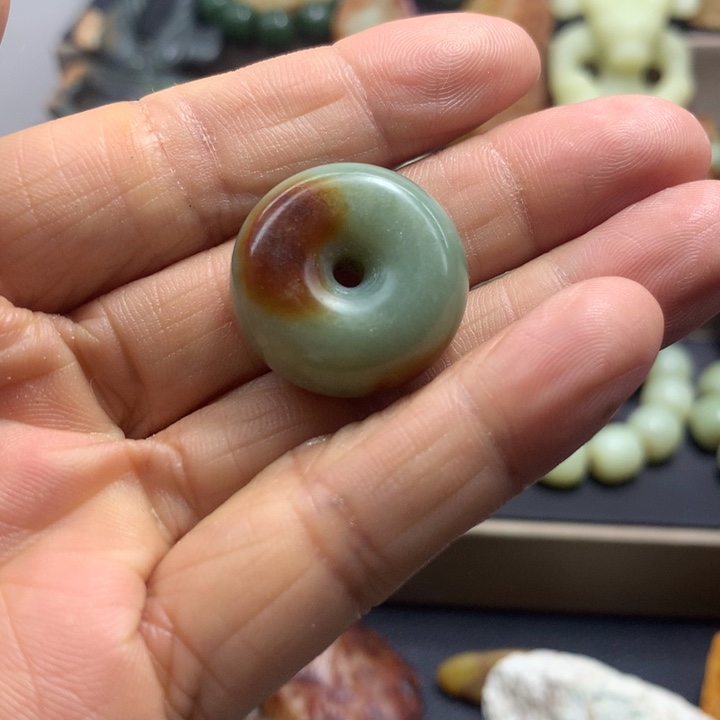 岫岩河磨玉（透闪石质玉）未镶嵌珠宝奇石