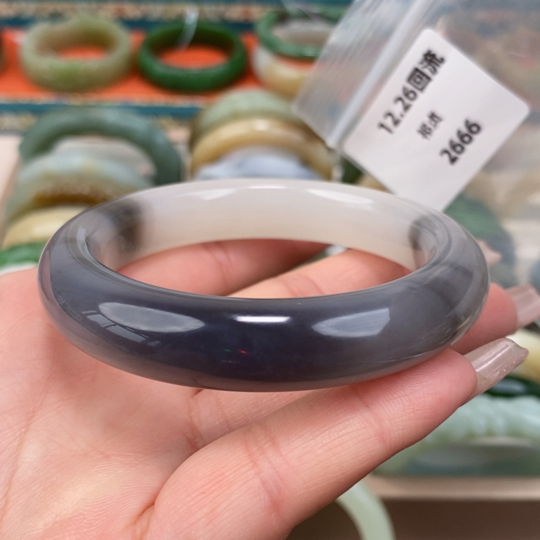 和田玉未镶嵌手镯56回流