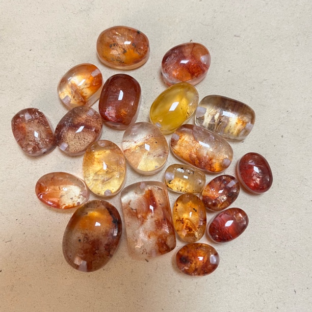 净体胶花蛋面珠一颗 打牛鼻孔