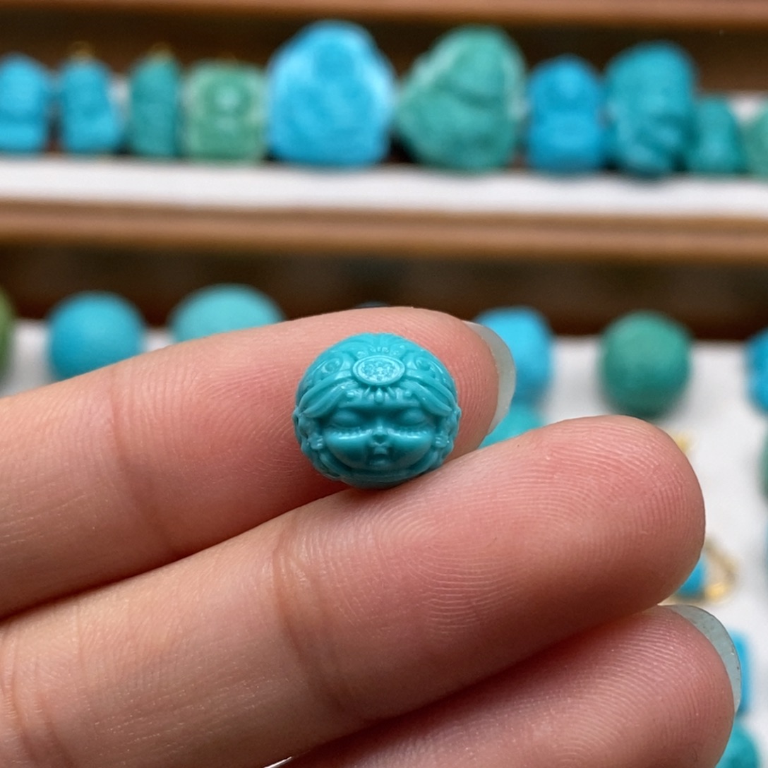 绿松石颈饰未镶嵌灵**王