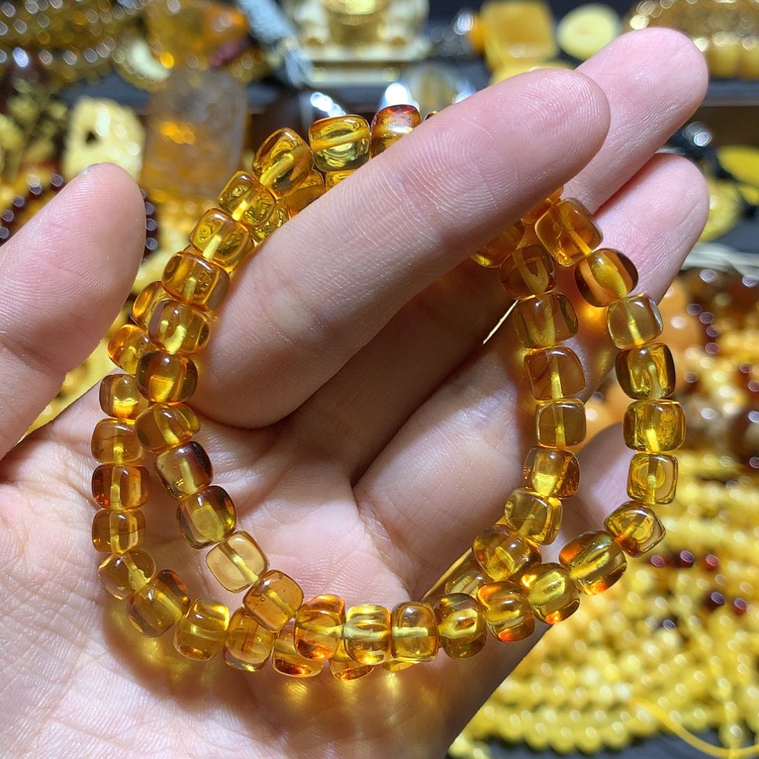 未镶嵌琥珀珠宝奇石多样性发其一
