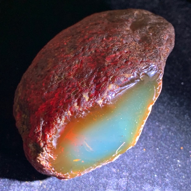 天然缅甸琥珀蓝血原皮溶洞