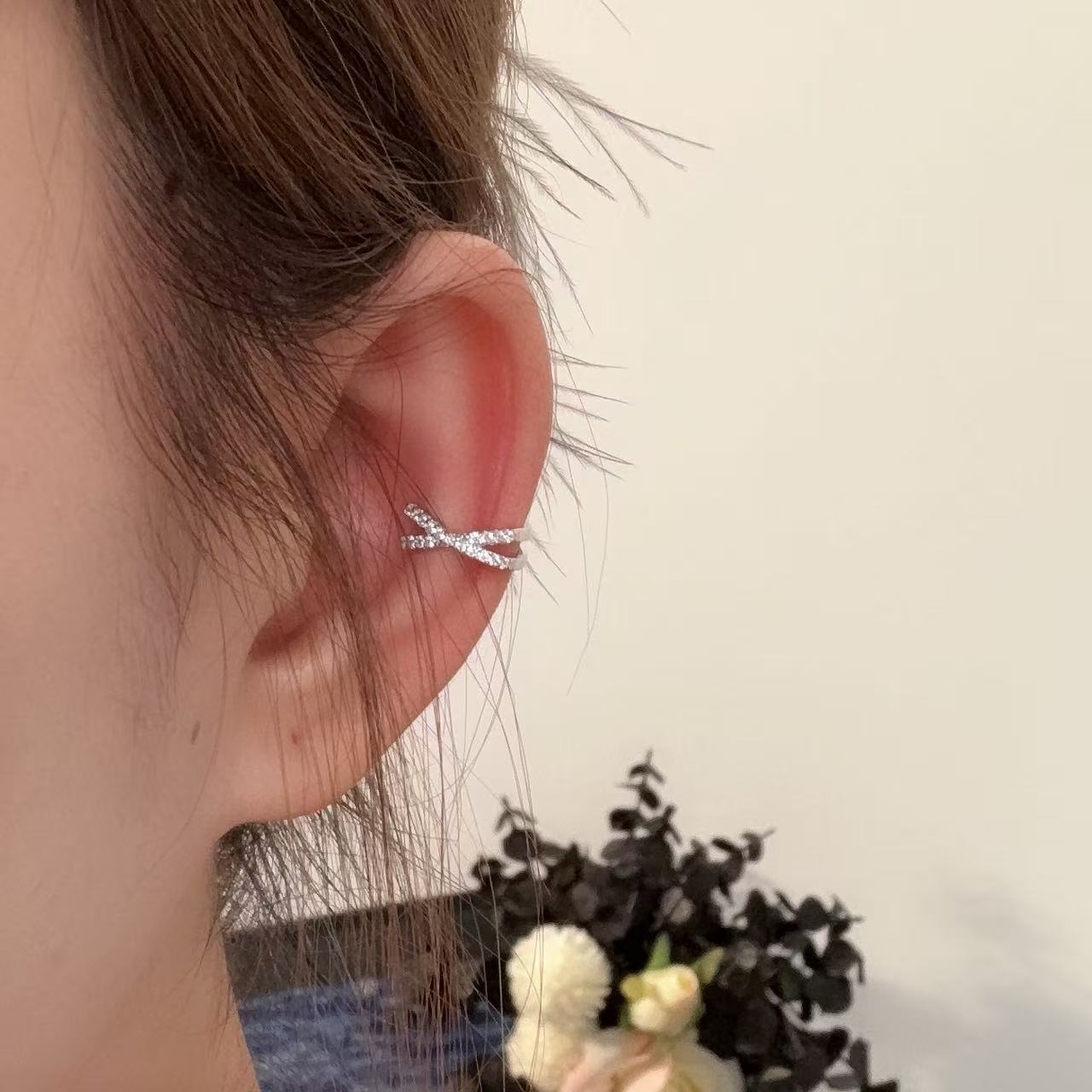 925银耳饰 纯银镶钻交叉耳夹女轻奢高级冷淡风无耳洞耳骨夹耳饰