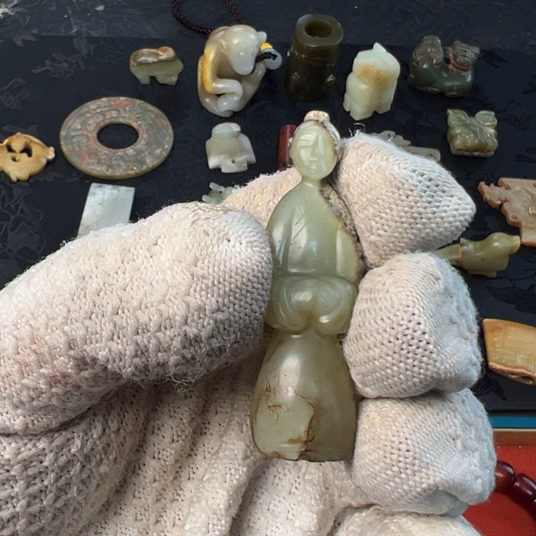 未镶嵌和田玉（糖玉）挂件独**身