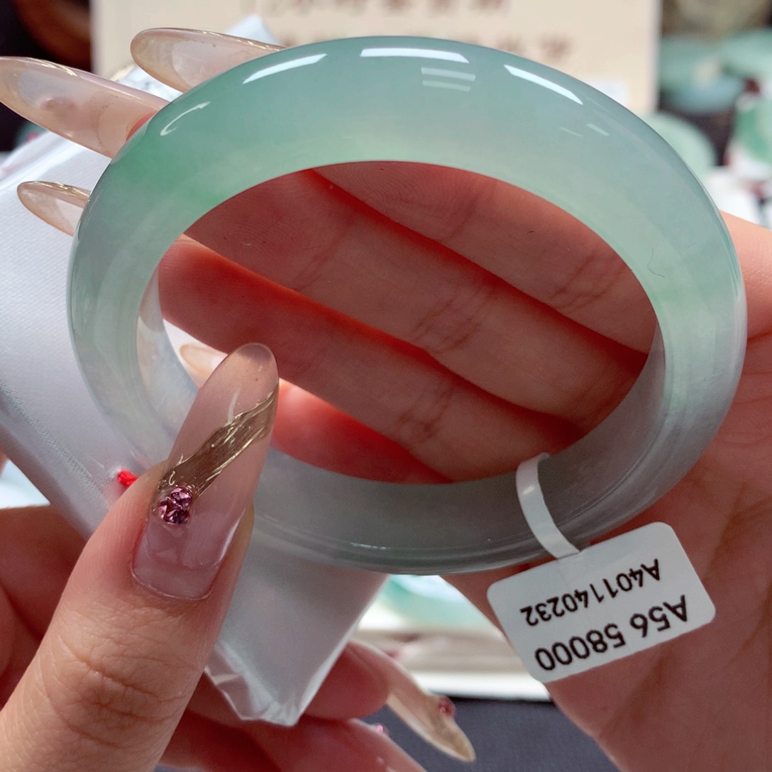 翡翠手镯未镶嵌22（57号）金丝绿