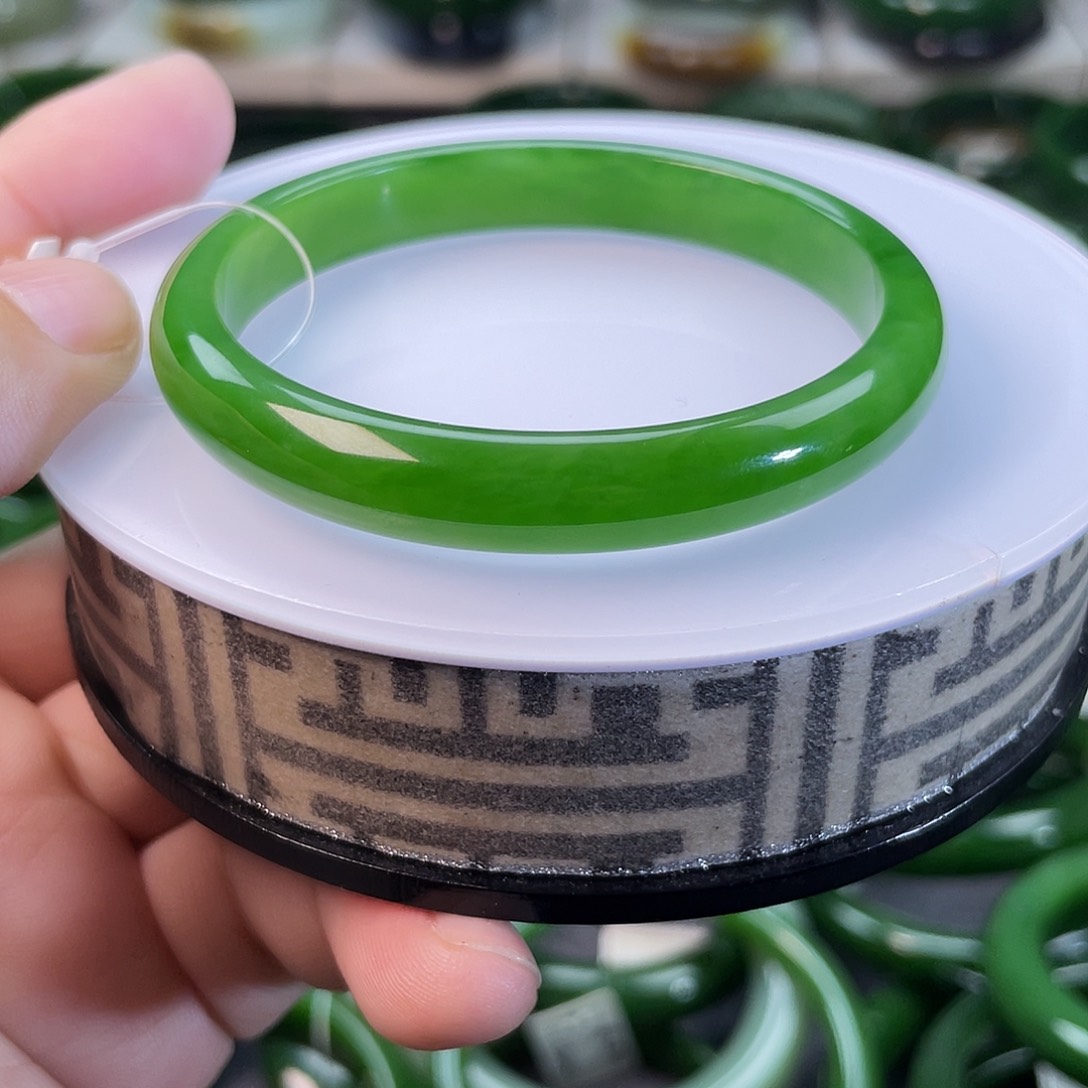 和田玉（碧玉）手镯未镶嵌